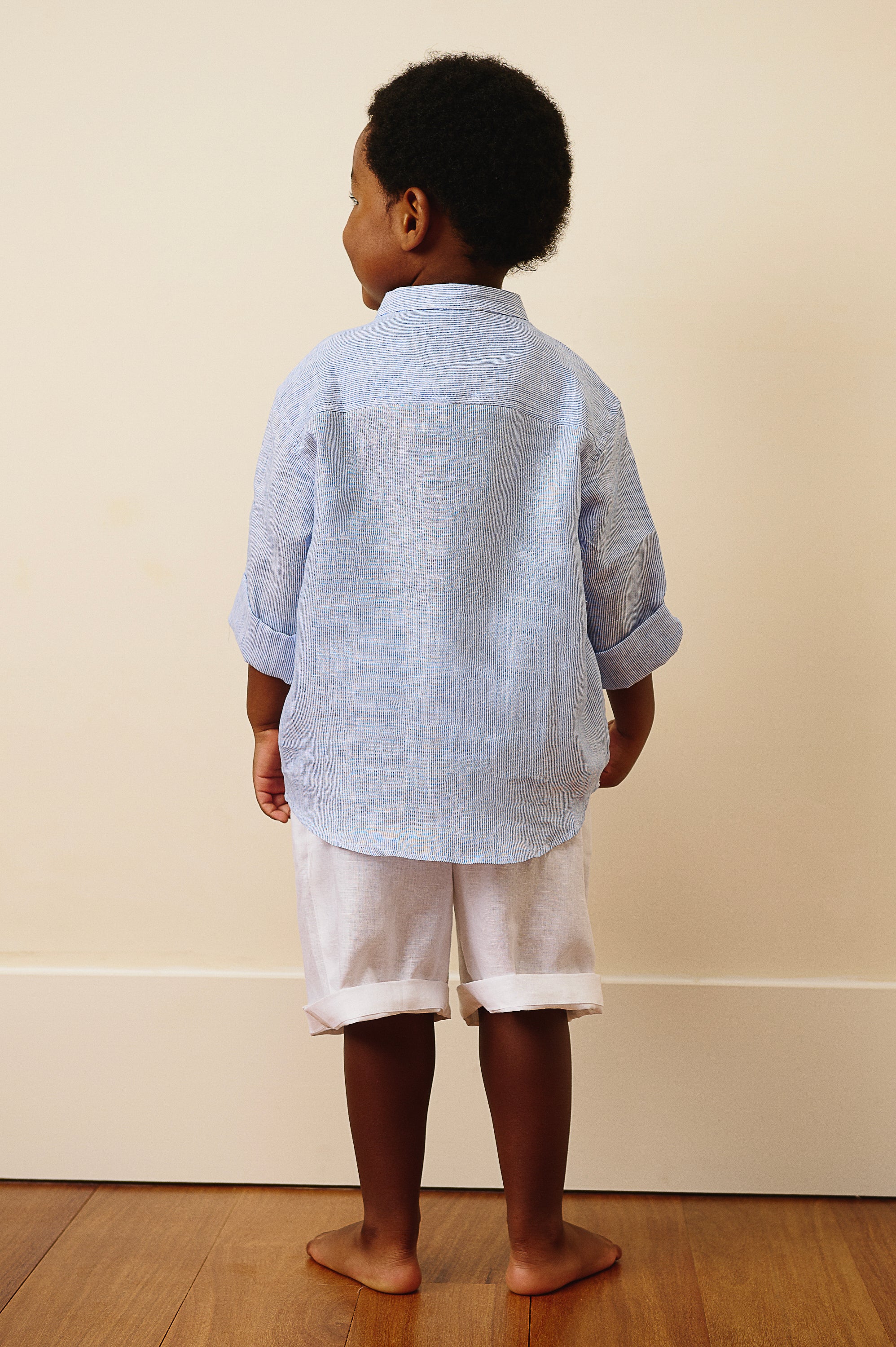 The Amalfi Mandarin Collar Linen Shirt in Thin Blue Stripes