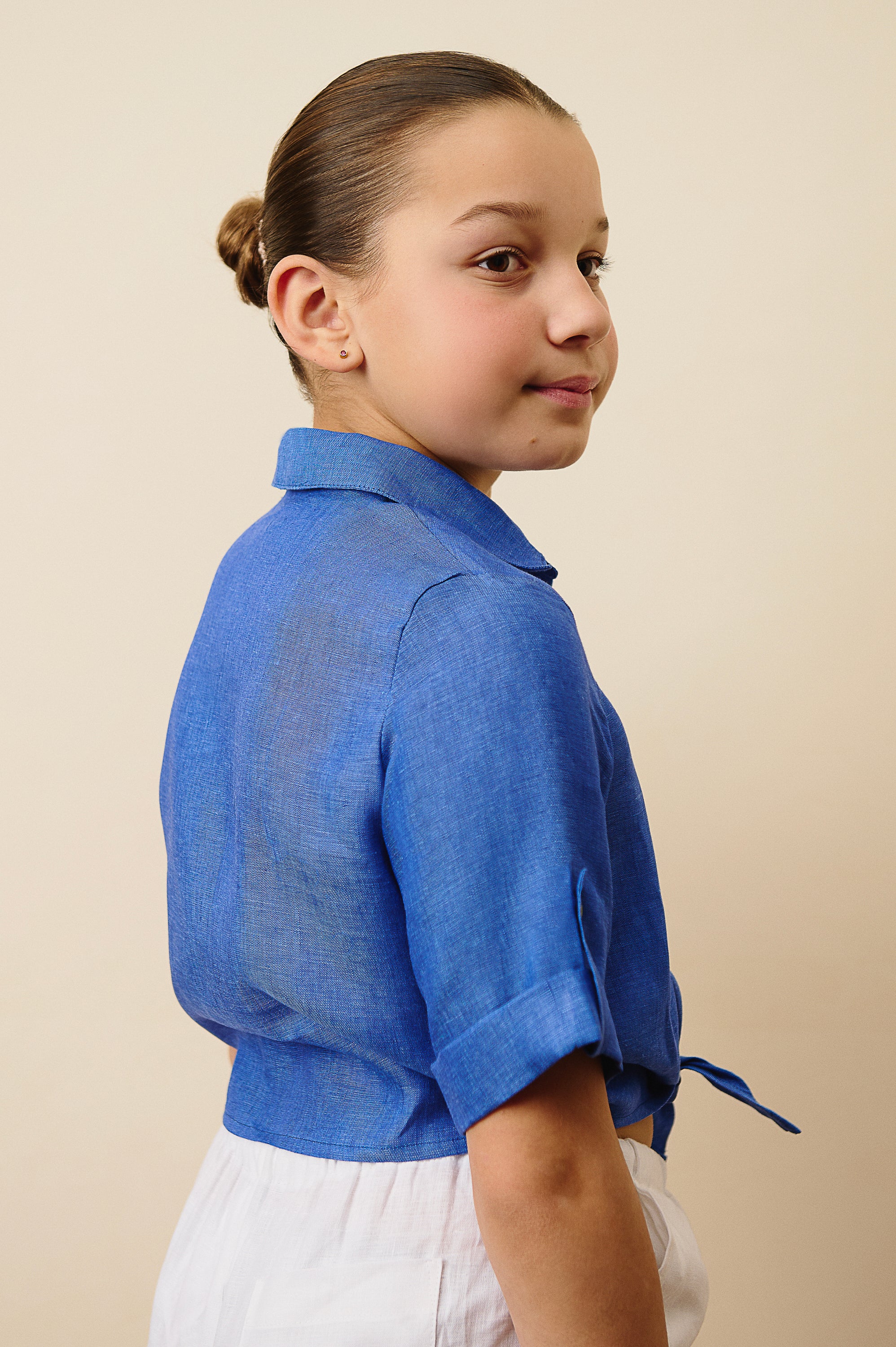 The Siena Cropped Tie Linen Shirt in Azure Blue